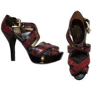 MICHAEL KORS PLATFORM SANDAL